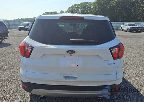 2019 Ford Escape Se z USA, uszkodzony, nr VIN 1FMCU9GD5KUC35466